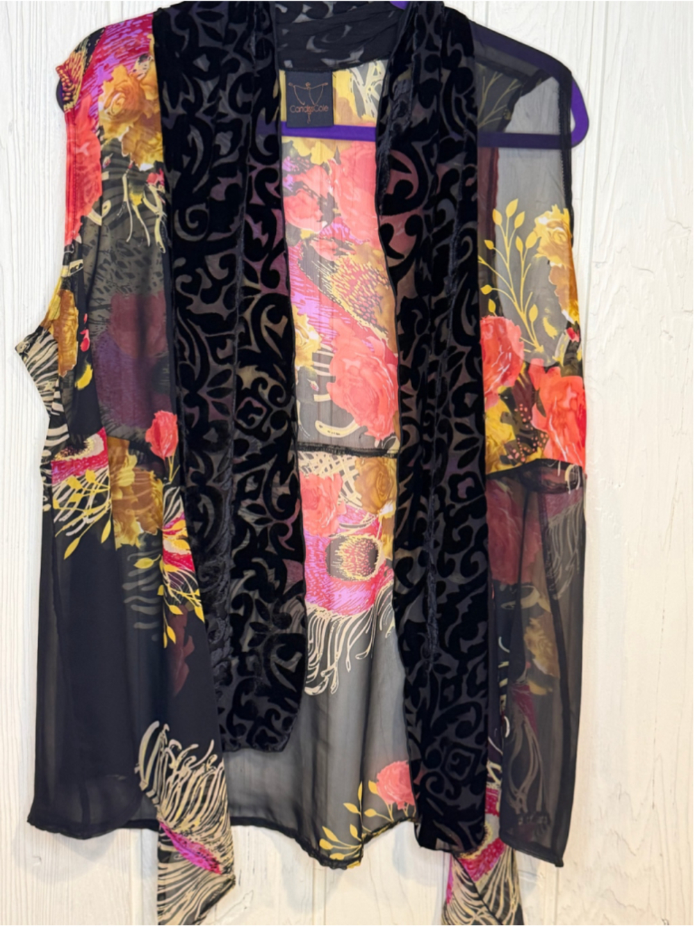Women's Candiss Cole Floral Velvet Burnout Sleeveless Vest